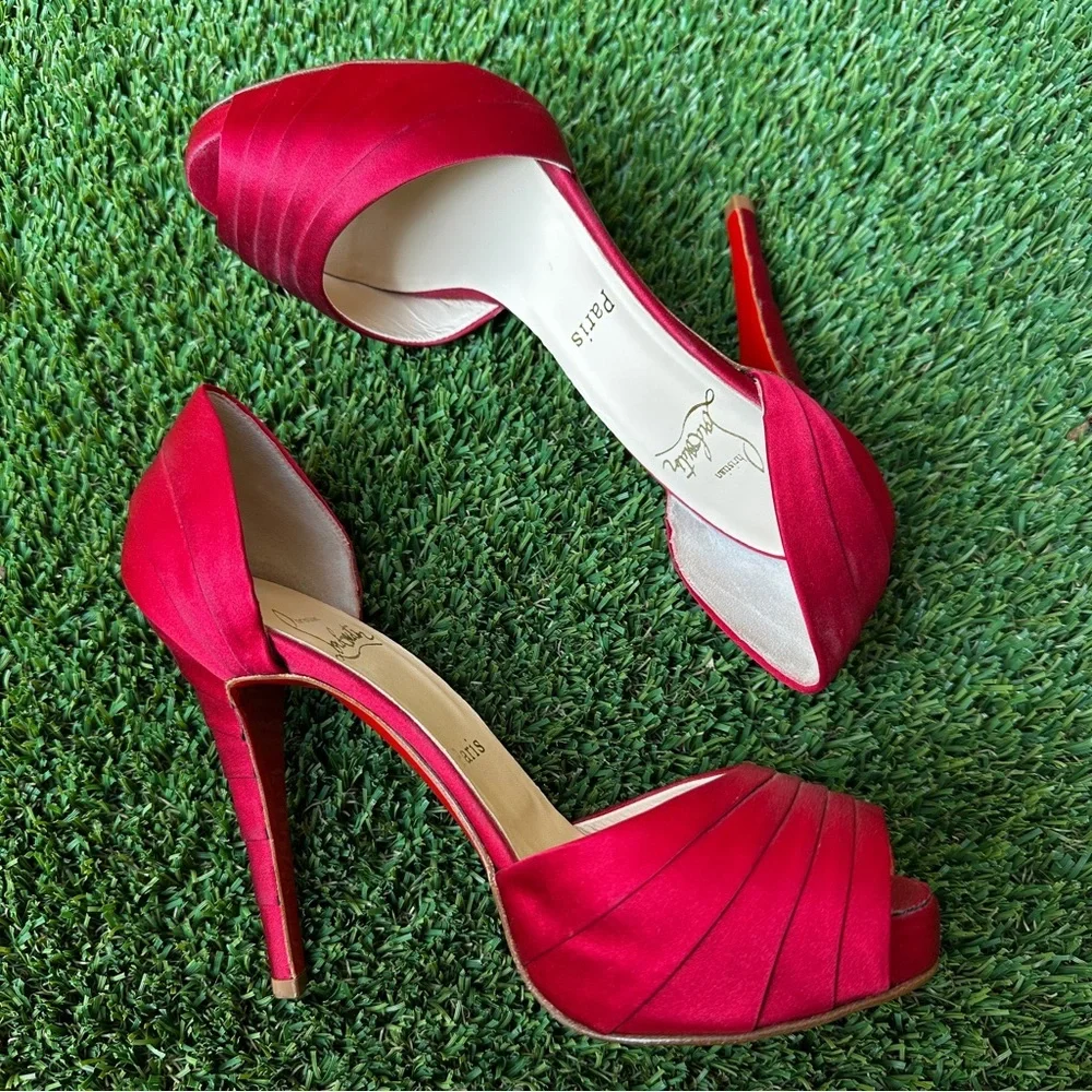 Louboutin Armadillo heels NEW - Picture 1 of 9